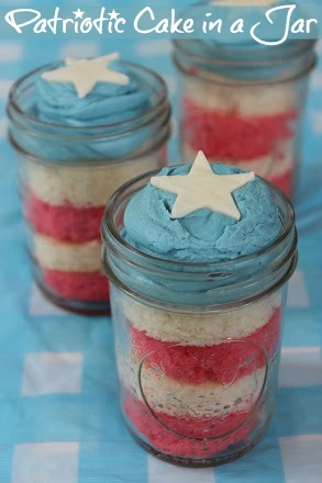 Patriotic Cake in a Jar (Or whatever fits)