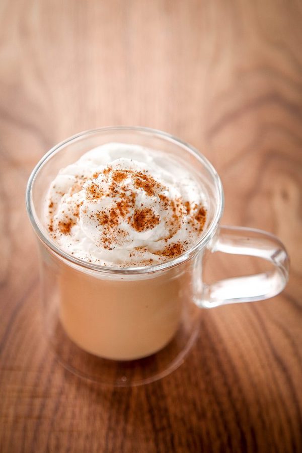 EASY 10 MINUTE CHAI TEA LATTE - Baking Beauty