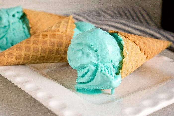 what does blue moon ice cream taste like