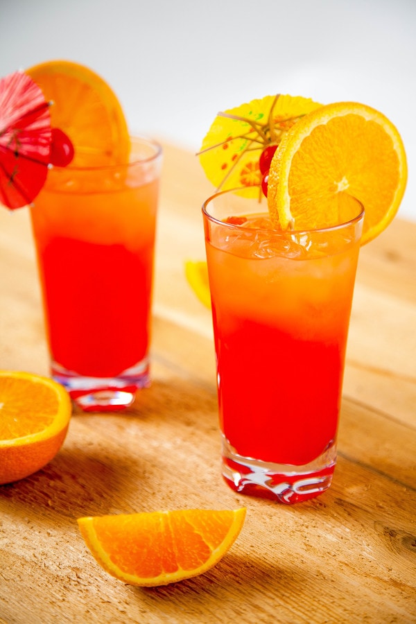 EASY 3 INGREDIENT TEQUILA SUNRISE Baking Beauty