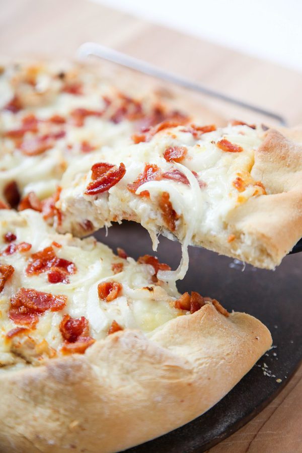 chicken alfredo pizza