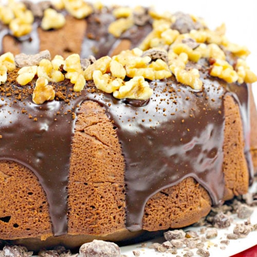 Chocolate Sour Cream Bundt Cake With Ganache - Baking Beauty