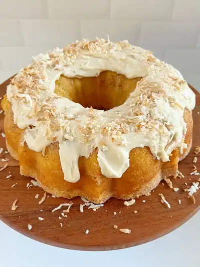 A display of Louisiana Crunch Cake.
