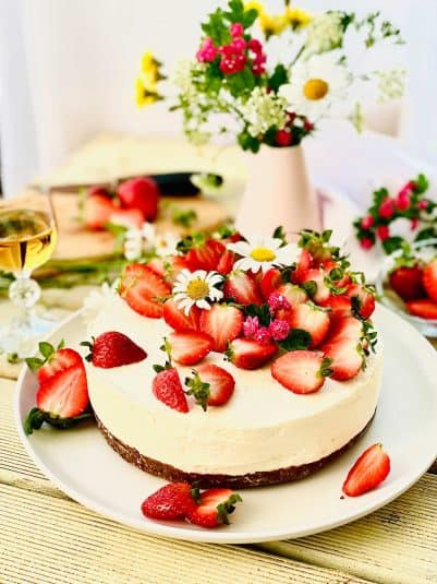 A display of No Bake Strawberry Cheesecake.
