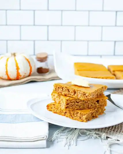 Stack of pumpkin spice sheet pan pancakes | food blog | hearth health happiness.