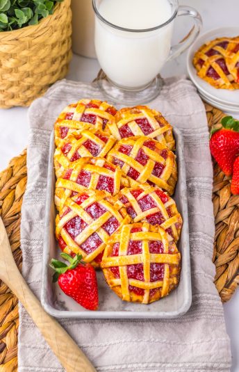 A display of Strawberry Pie Cookies.