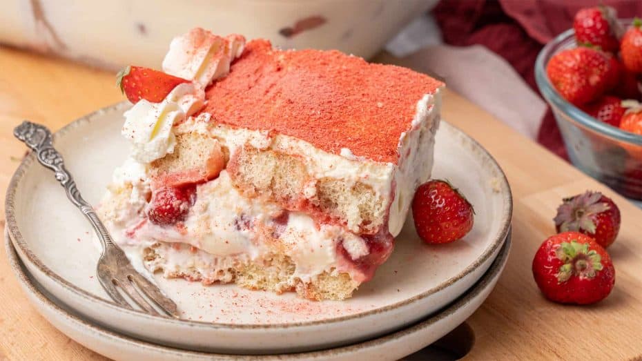 Strawberry tiramisu on a plate.