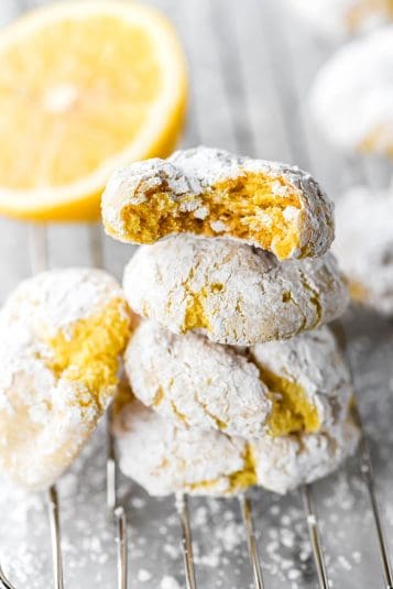 A stack of Lemon Fluffies.