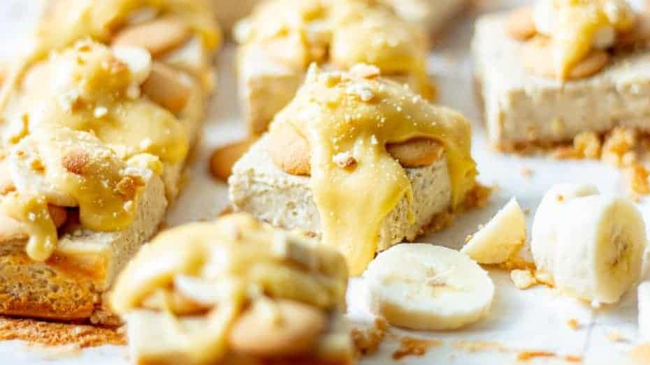 cut banana cheesecake bars.
