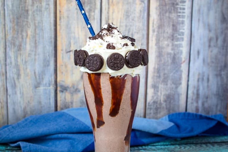 Chocolate Oreo Milkshakes