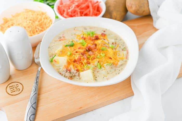 Bacon Cheeseburger Potato Soup