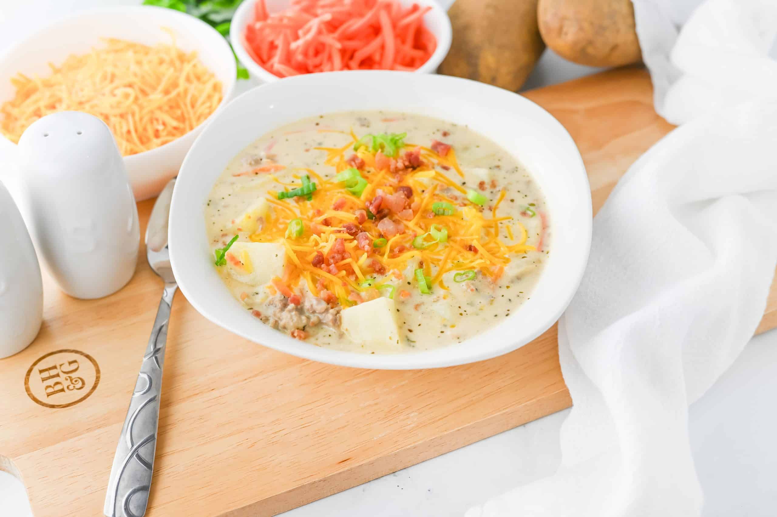 Bacon Cheeseburger Potato Soup