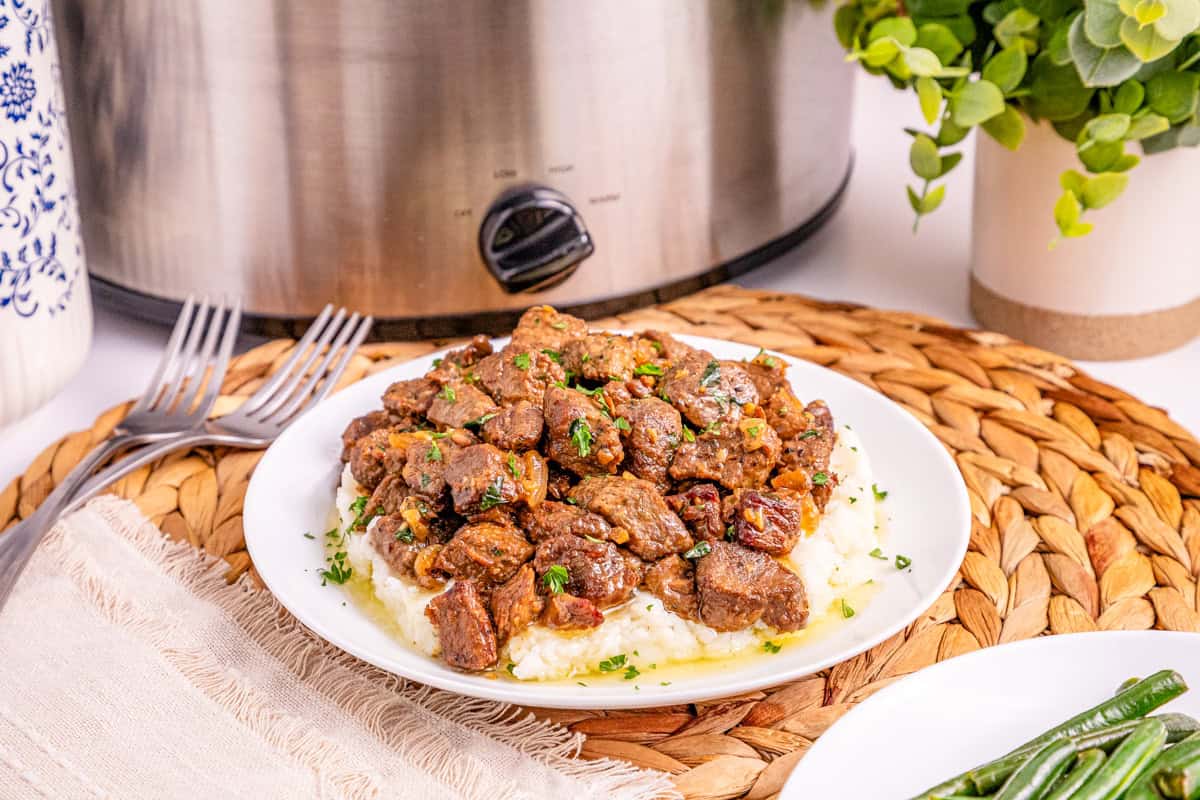 Crock Pot Garlic Butter Steak Bites